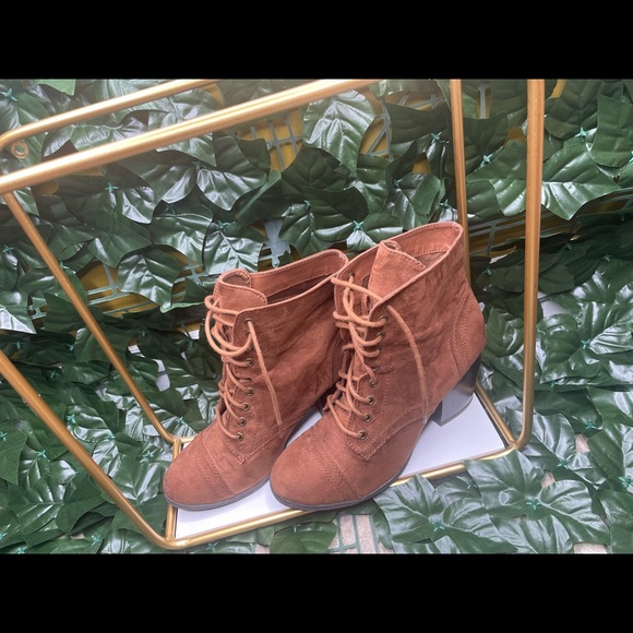 Spring Booties - Picture 3 of 5